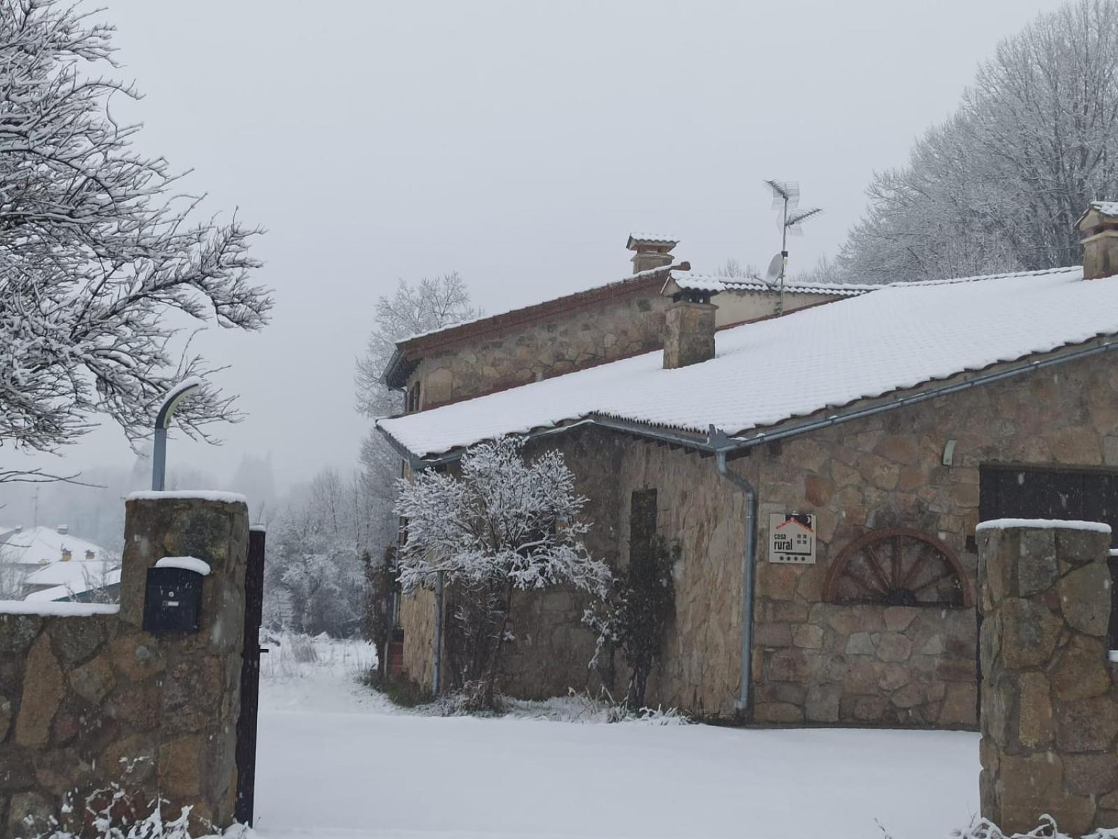 La Puerta de Gredos Villa San Martín del Pimpollar Exterior foto